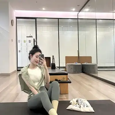梁美